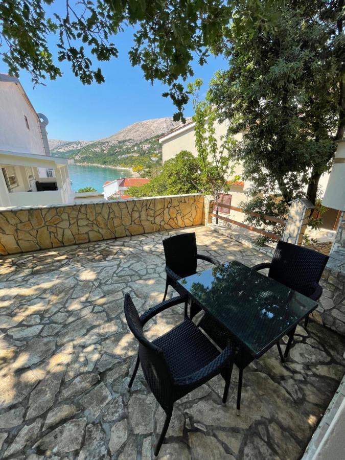 Apartment Victoria Stara Baška Exterior foto