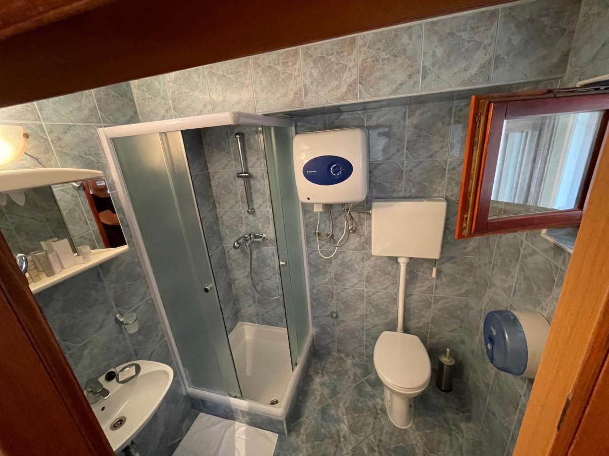 Apartment Victoria Stara Baška Exterior foto