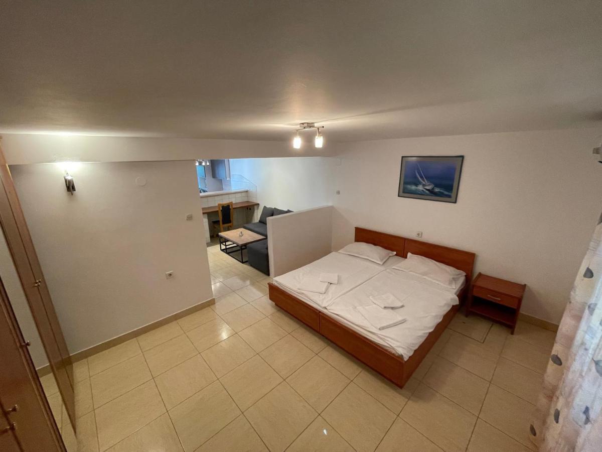 Apartment Victoria Stara Baška Exterior foto